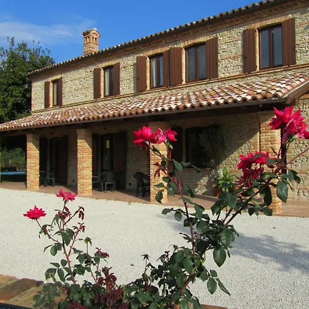 Agriturismo La Vecchia Fonte *