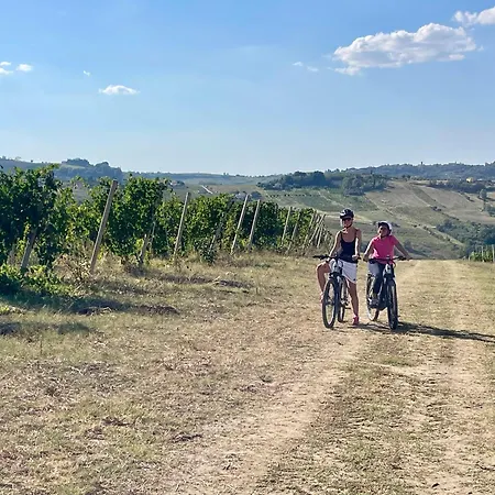 Agriturismo La Vecchia Fonte *